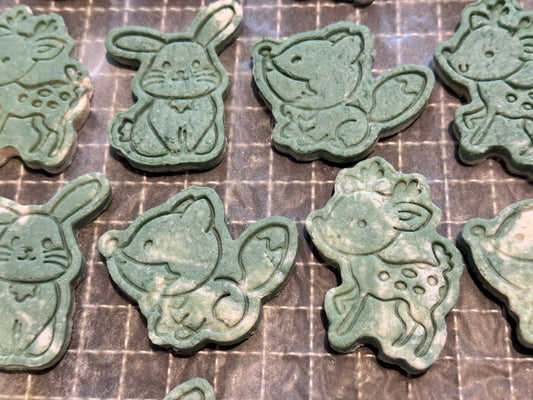 Chicken Spirulina Biscuits with Coconut oil