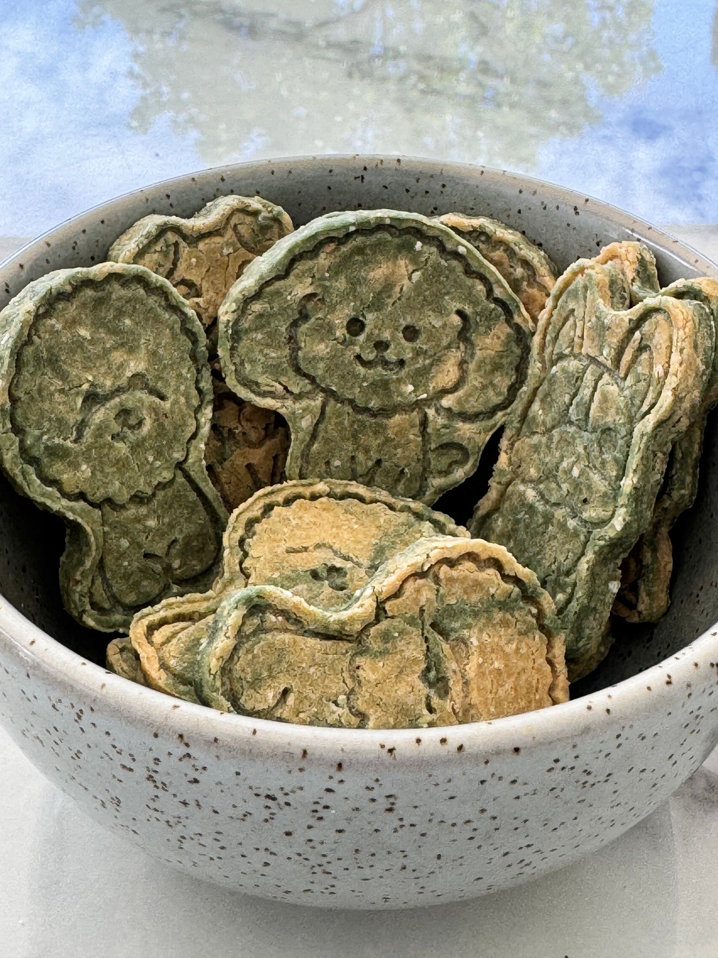 Chicken Spirulina Biscuits with Coconut oil